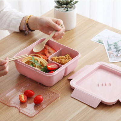 Hộp Cơm Lúa Mạch Vuông 1 Tầng 2 Ngăn Kèm Thìa Đũa (Giao Màu Ngẫu Nhiên) - HENRYSA