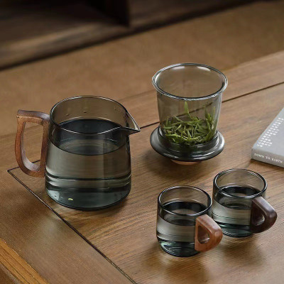 Bình trà thủy tinh màu xám 500ml sang trọng