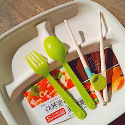 Combo khay trữ đồ ăn dặm cho bé Kokubo 12 ngăn + đĩa 3 ngăn dành cho bé ăn dặm - nội địa Nhật Bản