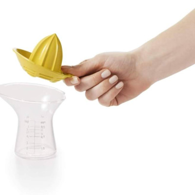 Dụng cụ vắt chanh OXO có vạch đo dung tích Hàng chính hãng