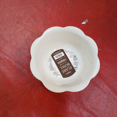 Tô nhựa hình cánh hoa Nakaya Flare Bowl 1.1L