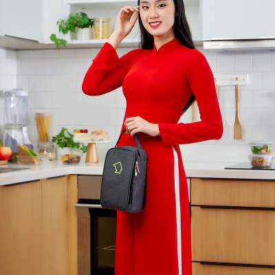 Túi đựng hộp cơm hình vuông logo COBA