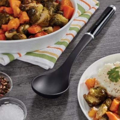  KitchenAid - Muỗng cong Coreline màu đen 