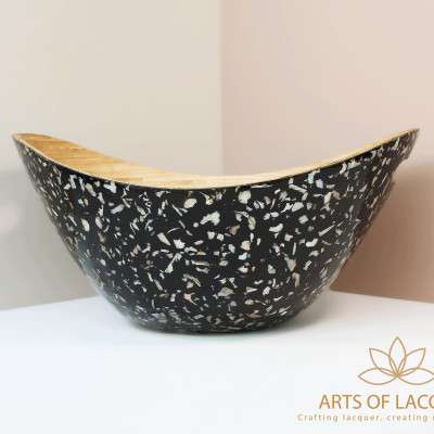 Bát Thuyền Sơn Mài Đen Khảm Trai