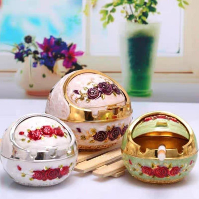 Gạt tàn hoa hồng