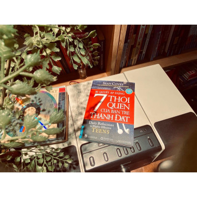 Sách - 7 Thói Quen Của Bạn Trẻ Thành Đạt (Khổ Lớn) (FN)