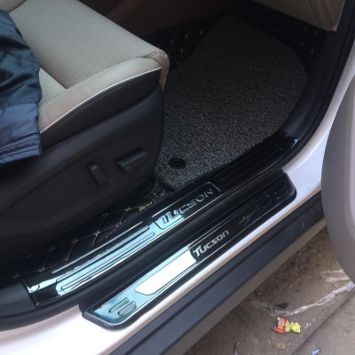 BỘ SẢN PHẨM Nẹp bước chân và ốp chống trầy cốp Hyundai Tucson 2016-2018 - Mẫu Titan