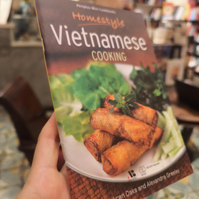 Sách - Homestyle Vietnamese Cooking by Nongkran Daks - Periplus Mini Cookbooks