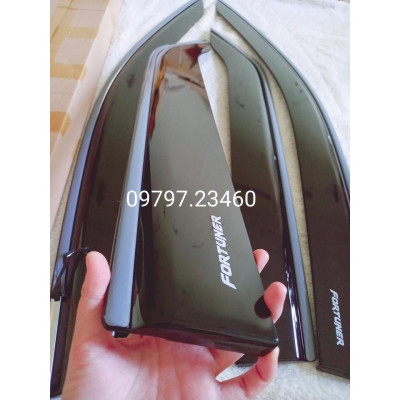 Vè che mưa xe Toyota Fortuner 2017-2022 chỉ inox cao cấp, có vi deo thực tế sản phẩm