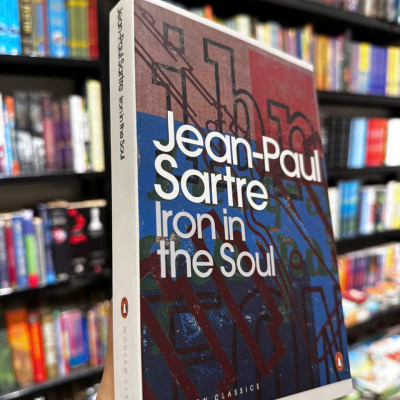 Sách - Iron in the Soul by Jean-Paul Sartre - Penguin Modern Classics - Sách ngoại Văn