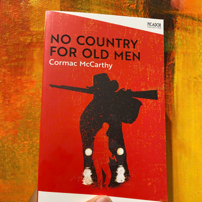 Sách - No Country for Old Men by Cormac McCarthy - English Thriller, Crime Novel / Sách Ngoại văn Nhập khẩu