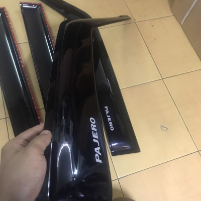 Bộ Vè Che Mưa Dành Cho Xe Mitsubishi Pajero V6 V31 V32 V33 ( Vè Đen Thái )