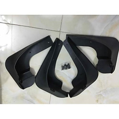 Bộ 4 miếng chắn bùn nhựa đen dẻo kèm ốc vít dành cho Toyota Vios 2014-2015-2016-2017 