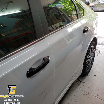 Ốp tay nắm cửa xe Kia New K3 2022 nhựa ABS vân Carbon cao cấp