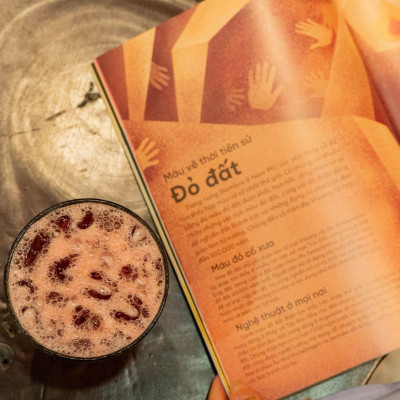 Sách - Những màu sắc làm nên lịch sử - Màu sắc đã định hình nền văn minh nhân loại như thế nào? - Đinh Tị Books