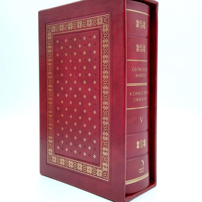 A Song Of Ice And Fire Book 5: A Dance With Dragons (Slipcase Edition)