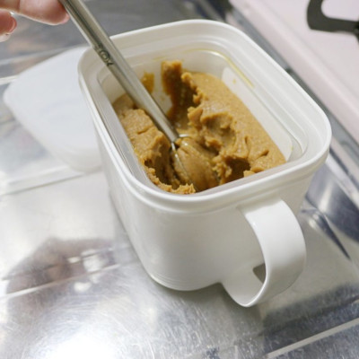 Hộp bảo quản thực phẩm nắm mềm, có tay cầm 800ml - Hàng nội địa Nhật Bản