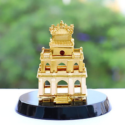 Biểu tượng Tháp Rùa mạ vàng