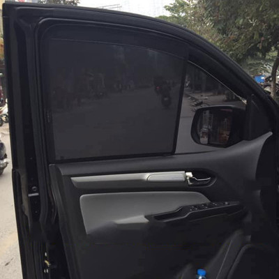 Bộ Rèm Chắn Nắng Nam Châm Dành Cho Xe Colorado