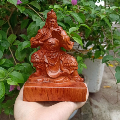 Tượng quan công đọc sách bằng gỗ hương đá kt cao 15×8×10cm