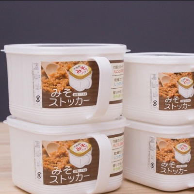 Hộp bảo quản thực phẩm nắm mềm, có tay cầm 1400ml - Nội địa Nhật