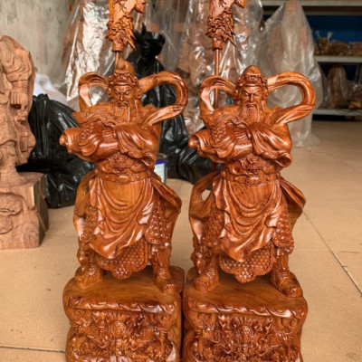 TƯỢNG QUAN CÔNG ĐẸP BẰNG GỖ HƯƠNG KT CAO 20×8×6CM