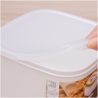 Hộp bảo quản thực phẩm nắm mềm, có tay cầm 1400ml - Nội địa Nhật