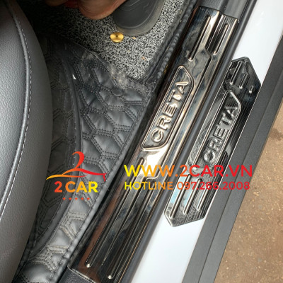 Ốp bậc cửa, nẹp bước chân trong, ngoài xe Hyundai Creta 2022- 2023 chất liệu Titan cao cấp