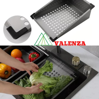 Bồn chậu rửa chén bát 1 hố lớn nano đen Valenza kèm vòi liền thác nước + vòi rút dây 3 chế độ, 2 khay phụ inox, thớt gỗ, bộ xả to-Hàng chính hãng