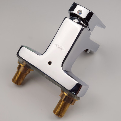 Vòi Lavabo nóng lạnh 2 chân Đồng mạ Chrome Eurolife EL-DAISY 03 (Trắng bạc)