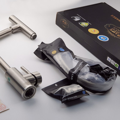 Vòi rửa chén nóng lạnh Inox SUS 304 nguyên khối đầu vòi xoay 360 độ Eurolife EL-T031 (Trắng vàng)