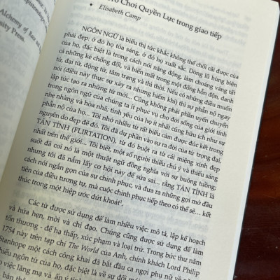 TRIẾT HỌC CHO CON GÁI - Melissa Shew & Kimberly Garchar Biên tập – Sophia Ngô, Lê Hải Anh, Vũ Phương Thảo, Lê Thúy Ái dịch – Book Hunter (Lyceum) – NXB Phụ Nữ - Bìa mềm