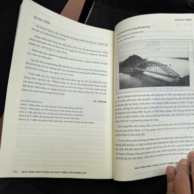 QUÁ TRÌNH HÌNH THÀNH VÀ PHÁT TRIỂN CẦU ĐƯỜNG SẮT – Nguyễn Tuấn Bình – Nxb Dân Trí