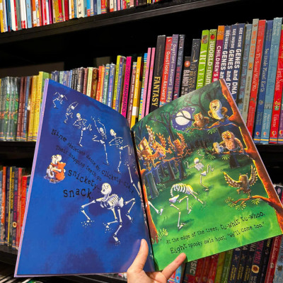 Sách - Spookyrumpus by Tony Mitton - Sách ngoại văn, sách thiếu nhi tiếng Anh, bìa mềm, nhập khẩu UK