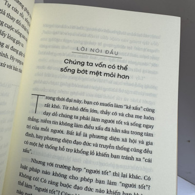ĐỪNG LẤY LÒNG BẤT KỲ AI - Hoạt Dương - Trần Cẩm Ninh dịch - Nhã Nam - Nhà xuất bản Dân Trí.