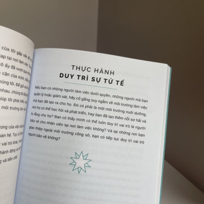 [In màu, có hình minh họa] NHÂN - NGHỆ THUẬT ĐỐI ĐÃI VỊ NHÂN SINH – Yen Ooi – Yuki dịch – AZ Việt Nam - NXB Thế Giới.