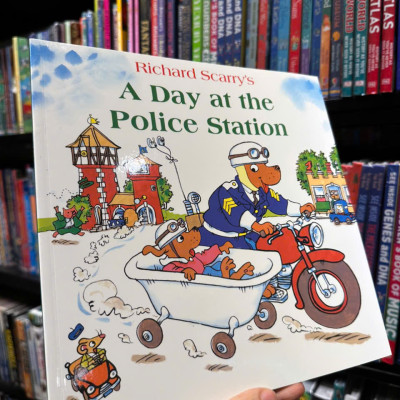 Sách - A Day at the Police Station by Richard Scarry