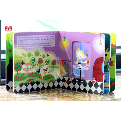 Sách Chuyển Động - First Explorers - Astronauts - Nhà Du Hành Vũ Trụ