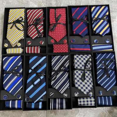 Cà vạt nam quà tặng cho người thân Noel và năm mới 2022 Giangpkc hộp dài