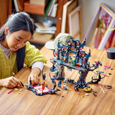 Đồ Chơi Lắp Ráp Tu Viện Bóng Tối Của Mặt Nạ Sói LEGO NINJAGO 71813 (1190 chi tiết)