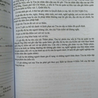 Sách So Sánh - Đối Chiếu Bộ Luật Tố Tụng Hình Sự Năm 2015 sđ, bs năm 2021 và Các Biểu Mẫu Trong Bộ Luật Tố Tụng Hình Sự (V2226A)
