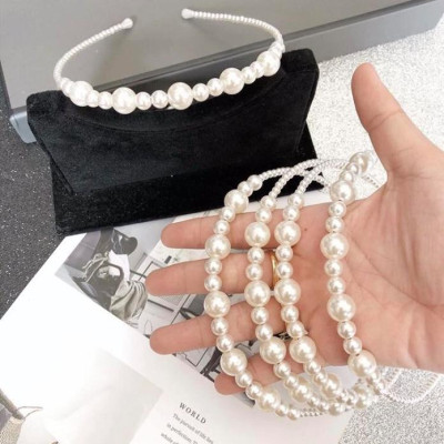 Cài tóc ngọc trai dự tiệc