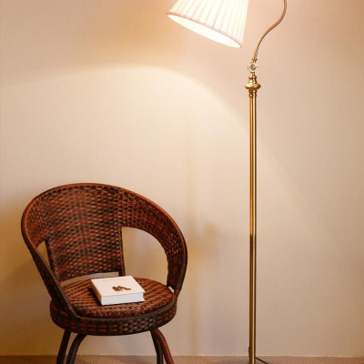 ĐÈN ĐỨNG / ĐÈN TRANG TRÍ / ĐÈN PHÒNG KHÁCH AZP-DC7275 phong cách đương đại, hàng nhập khẩu AZP