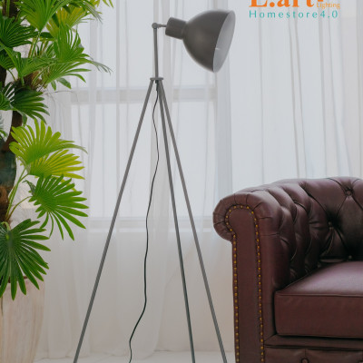 Đèn cây đứng chân máy màu xanh hiện đại, kiến trúc công nghiệp, minimalism DCLA011