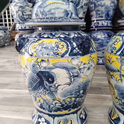 Đôi chóe gốm Gia Hưng Bát Tràng vẽ cảnh sen cá màu vàng