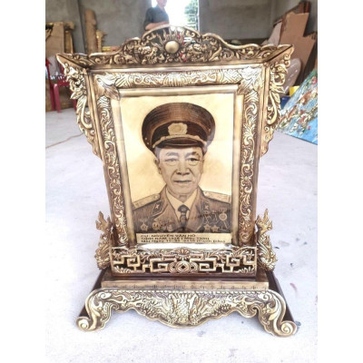BÀI VỊ DI ẢNH CAO 55 x 40 CM CHẤT LIỆU BẰNG ĐỒNG
