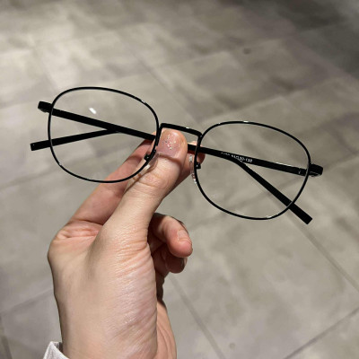 Kính mắt vuông nhỏ kim loại Korea (Màu đen)