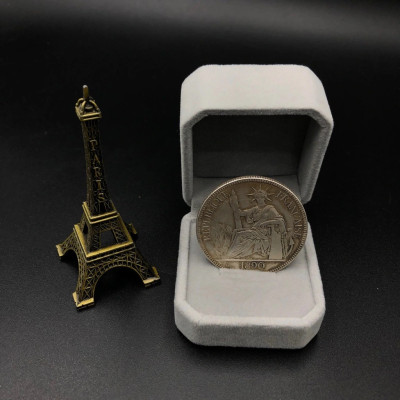 Đồng Xu Hoa Xòe Đánh Gió Đông Dương Hình Bà Đầm Cũ Bạc Ta BẠC HIỂU MINH DDD001C