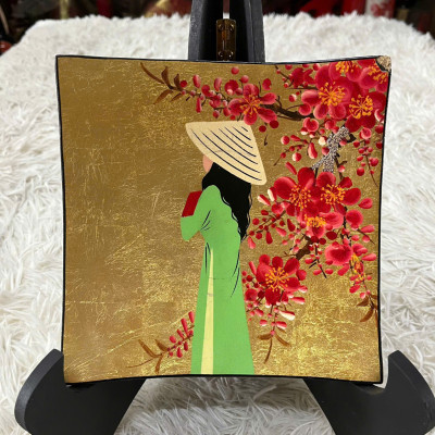 Dĩa sơn mài cao cấp Thanh Bình Lê họa tiết hoa đào, cô gái đào