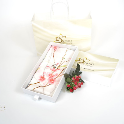 Khăn Lụa Tơ Tằm Vẽ Hoa Đào - SenSilk - Quà Tết Truyền Thống Việt Nam, Phụ Kiện Thời Trang Nữ Cao Cấp 160x55cm, Silk Painting Scarves, Tinh Hoa Làng Nghề, Top Fashionista Scarf For Women 